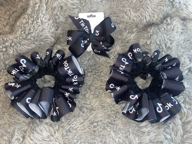 Ruffle Anklets